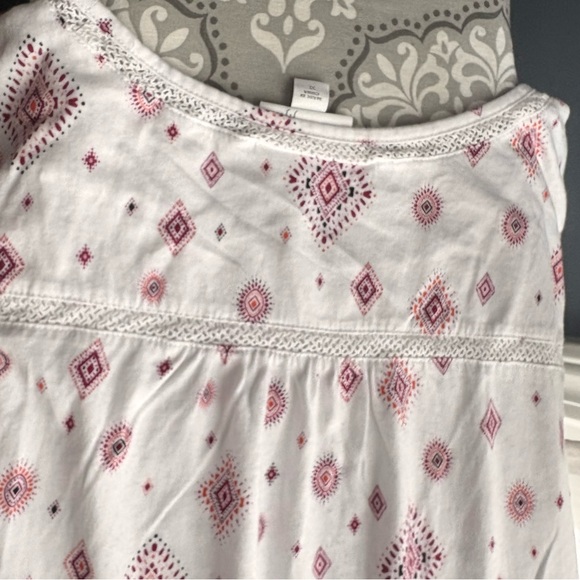 J. Jill White and Pink Patterned Sleeveless Blouse - Picture 4 of 8